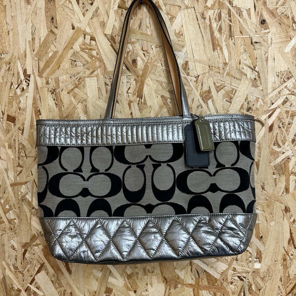Coach G1176-18676 Signature Poppy Quilted Purse